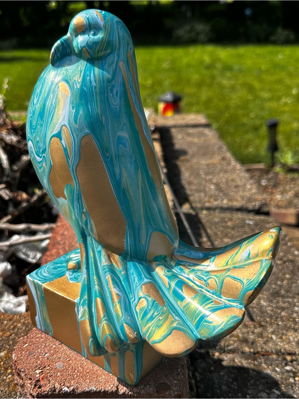 Hand crafted abstract painted Turquoise and Gold Bird ceramic statue - Picture 4 of 12